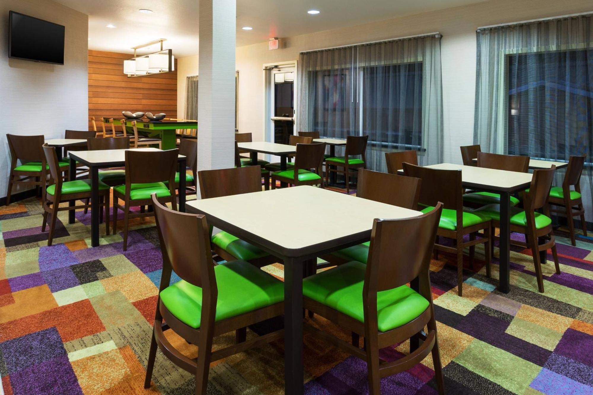 Hotel Fairfield & By Marriott 3*
