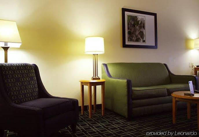 Fairfield & By Marriott