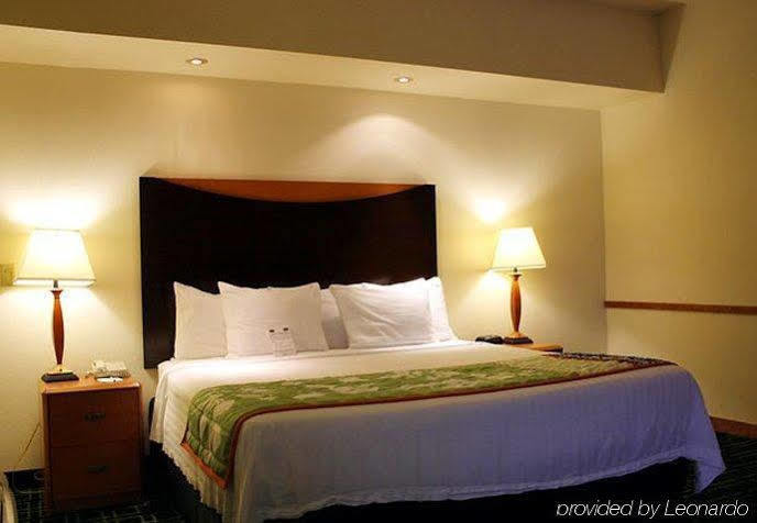 Hotel Fairfield & By Marriott
